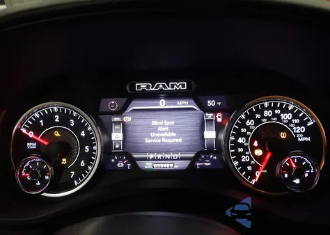 2020 Ram 1500 Big Horn 4X4 5'7 Box z USA, uszkodzony, nr VIN 1C6SRFFTXLN366775